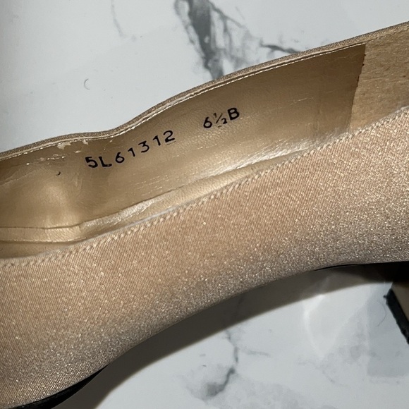 Stuart Weitzman Shimmery Champagne Heels size 6.5 - Picture 7 of 12
